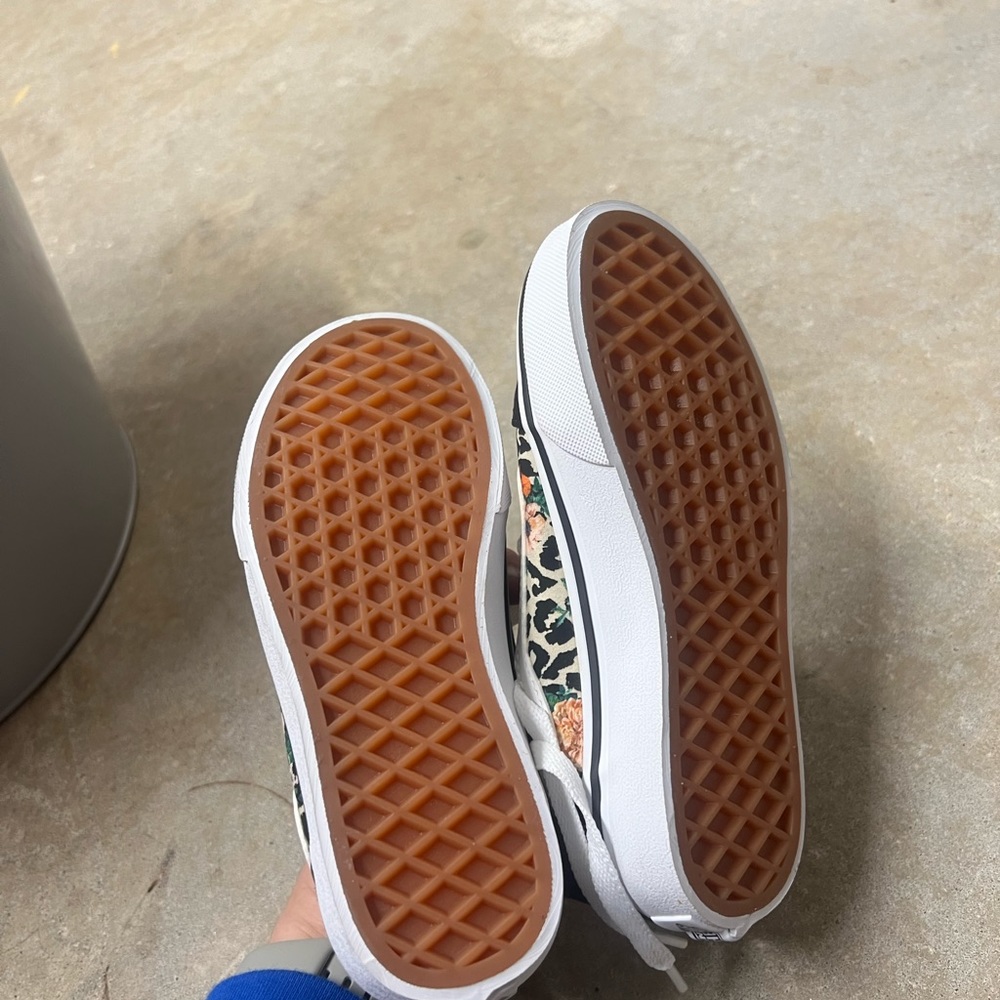 Girls vans - Picture 3 of 3